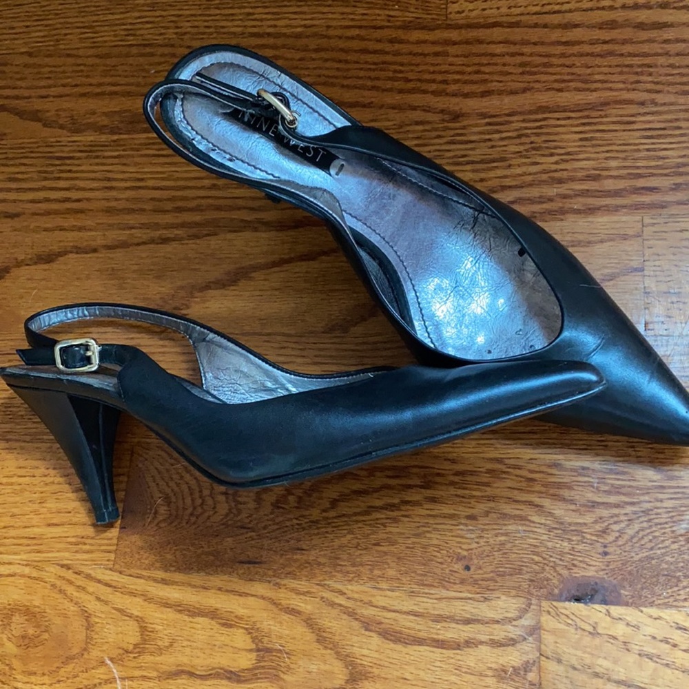Shoes 👠 - Picture 2 of 3